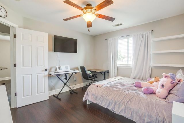 101 Springfield Lane, Red Oak, TX 75165