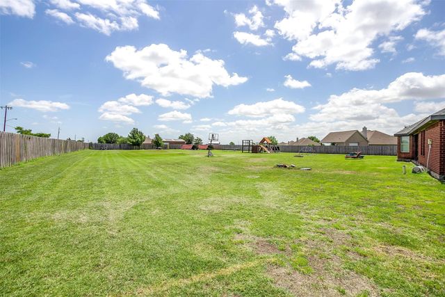 101 Springfield Lane, Red Oak, TX 75165