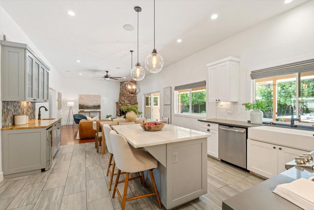 5808 O St, Sacramento, CA 95819