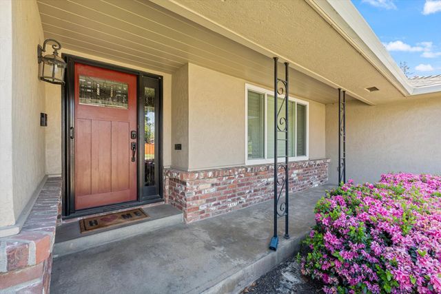 5808 O St, Sacramento, CA 95819