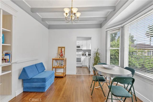 201 W 49th, Los Angeles, CA 90037