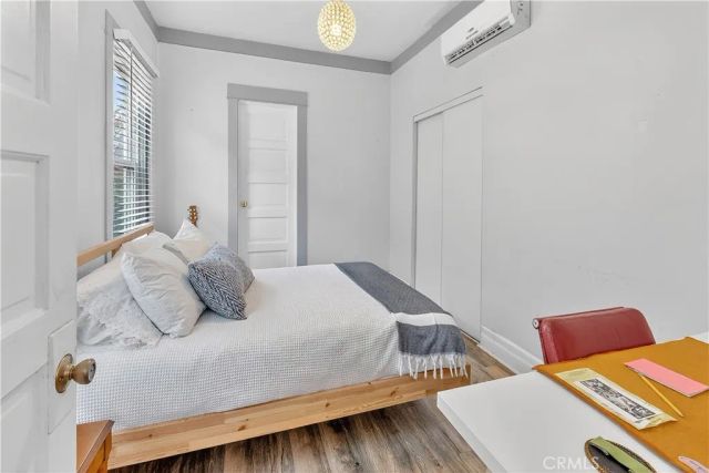 201 W 49th, Los Angeles, CA 90037