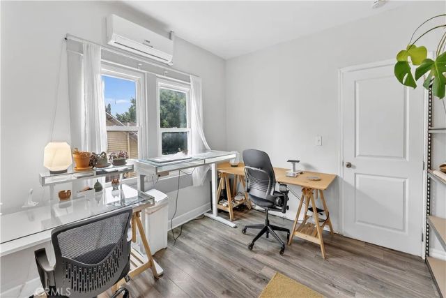 201 W 49th, Los Angeles, CA 90037