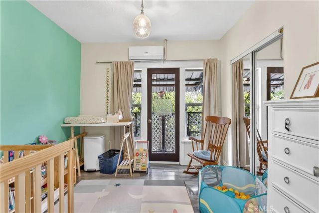 201 W 49th, Los Angeles, CA 90037
