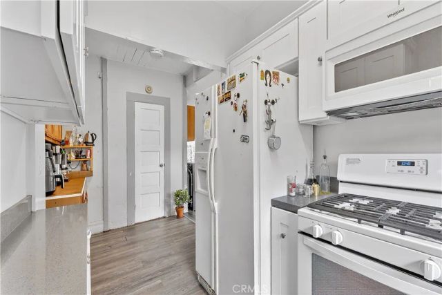 201 W 49th, Los Angeles, CA 90037