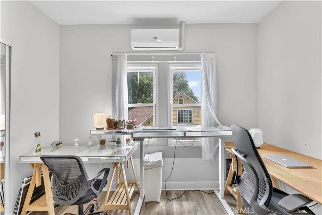 201 W 49th, Los Angeles, CA 90037