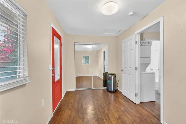201 W 49th, Los Angeles, CA 90037