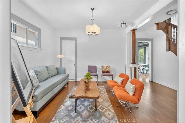 201 W 49th, Los Angeles, CA 90037