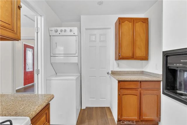 201 W 49th, Los Angeles, CA 90037