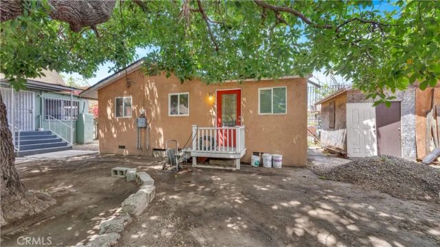 201 W 49th, Los Angeles, CA 90037