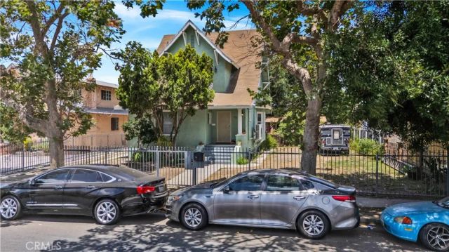201 W 49th, Los Angeles, CA 90037