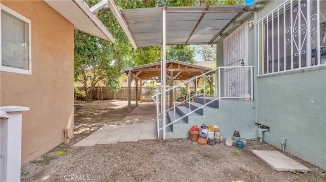 201 W 49th, Los Angeles, CA 90037