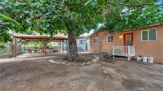 201 W 49th, Los Angeles, CA 90037