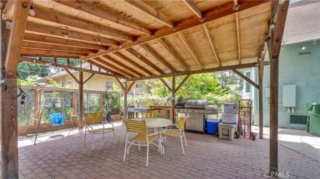 201 W 49th, Los Angeles, CA 90037
