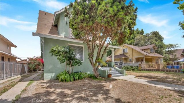 201 W 49th, Los Angeles, CA 90037