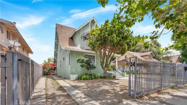 201 W 49th, Los Angeles, CA 90037