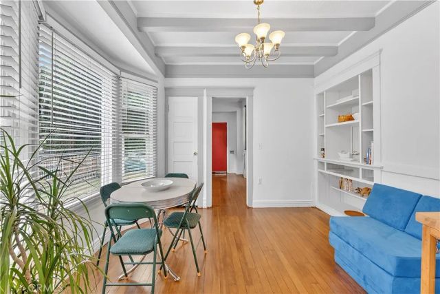 201 W 49th, Los Angeles, CA 90037