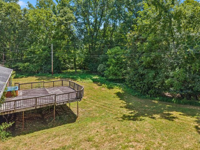 542 Woodland Dr, Clarksville, TN 37043