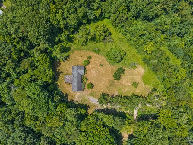 542 Woodland Dr, Clarksville, TN 37043