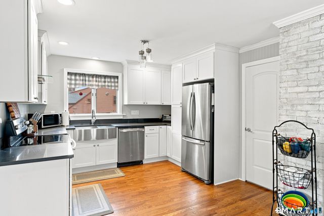 221 Water Street, Guilford, CT 06437
