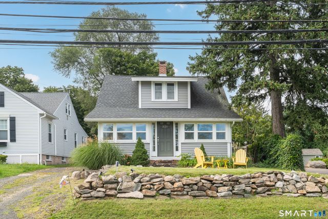 221 Water Street, Guilford, CT 06437