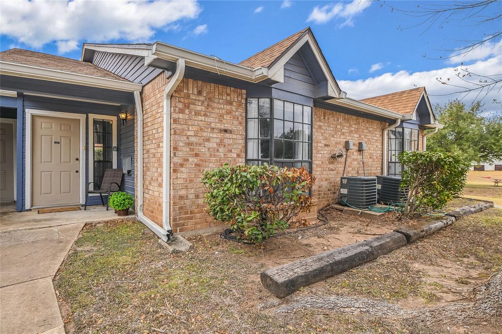 1601 Faro DR 2403, Austin, TX 78741