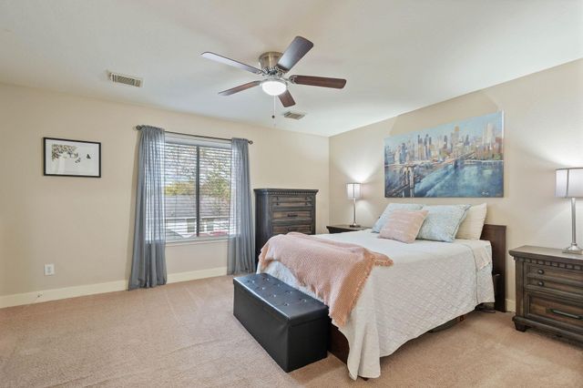 9915 Farrell Drive, Houston, TX 77070