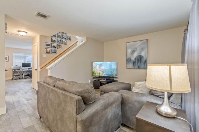 9915 Farrell Drive, Houston, TX 77070