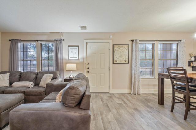 9915 Farrell Drive, Houston, TX 77070