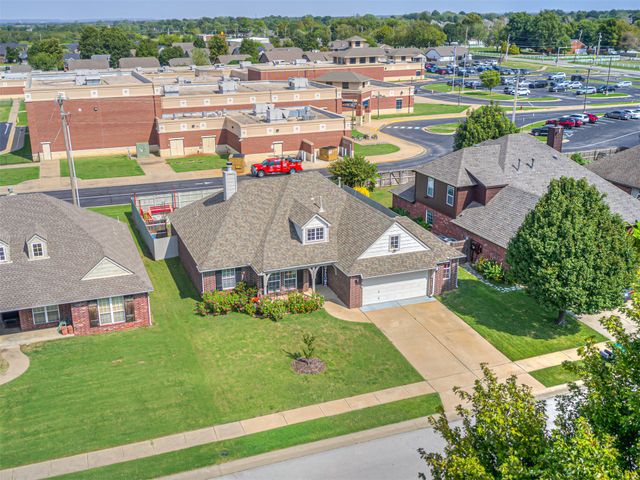 20745 E 45th Street S, Broken Arrow, OK 74014