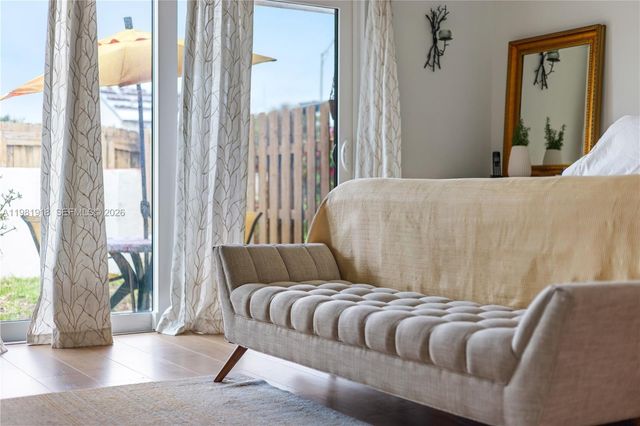 19994 NE 5th Ct 3C, Miami, FL 33179