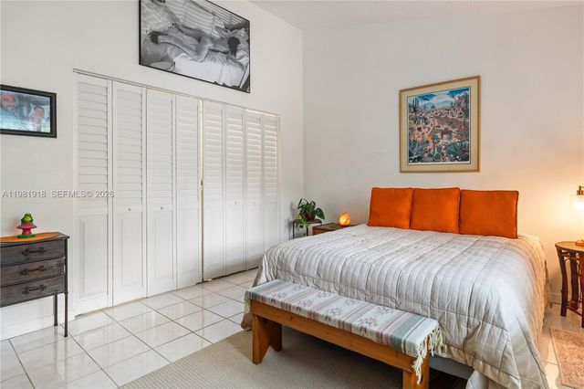 19994 NE 5th Ct 3C, Miami, FL 33179