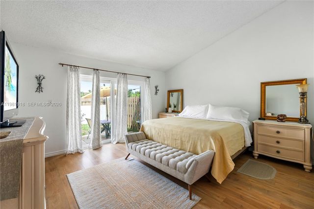 19994 NE 5th Ct 3C, Miami, FL 33179