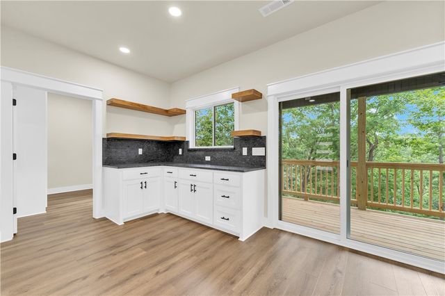8278 Chestnut Drive, Rogers, AR 72756