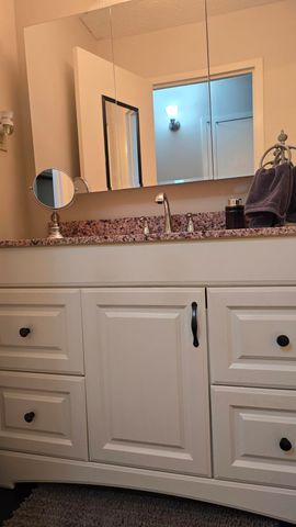 232 S Highland St Apt 808, Memphis, TN 38111