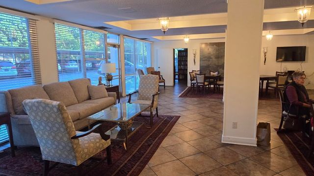 232 S Highland St Apt 808, Memphis, TN 38111