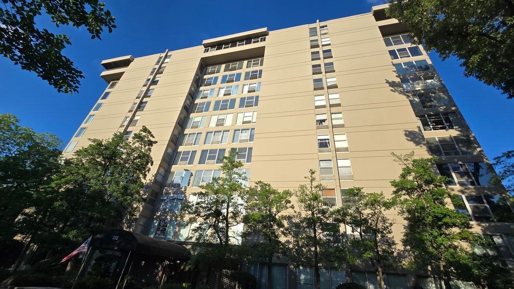 232 S Highland St Apt 808, Memphis, TN 38111