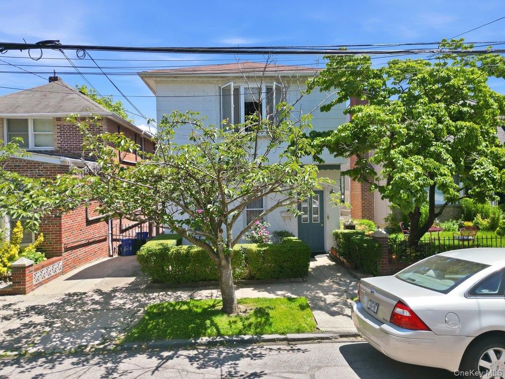 126 Glover Avenue, Yonkers, NY 10704