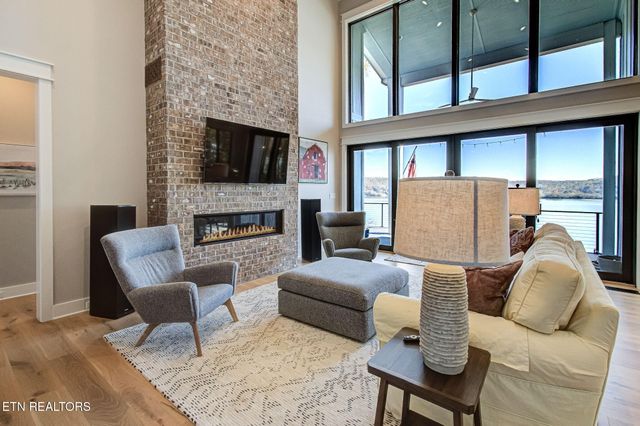 285 E Shore Drive, Rockwood, TN 37854