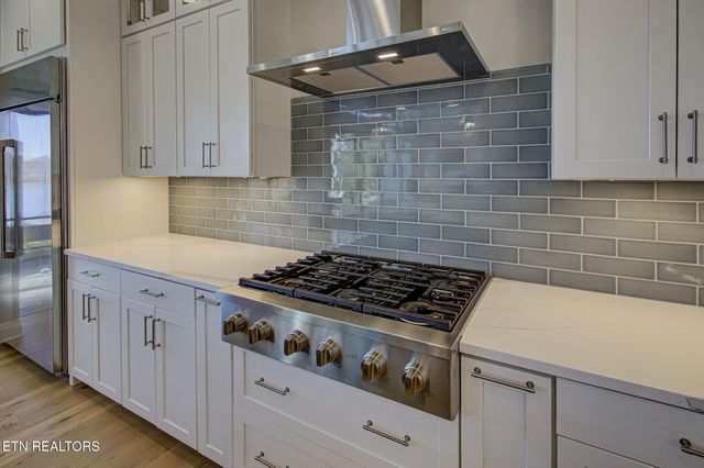 285 E Shore Drive, Rockwood, TN 37854