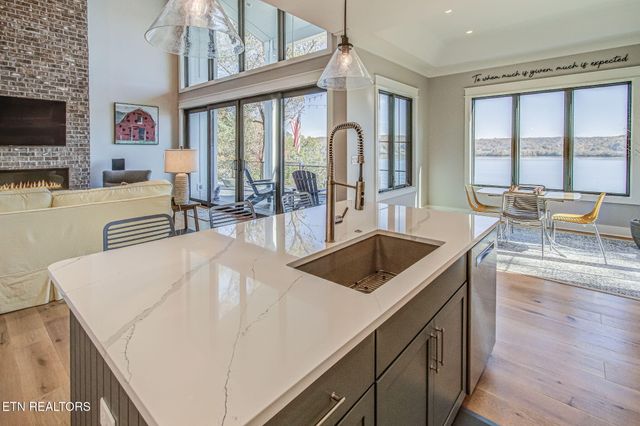 285 E Shore Drive, Rockwood, TN 37854