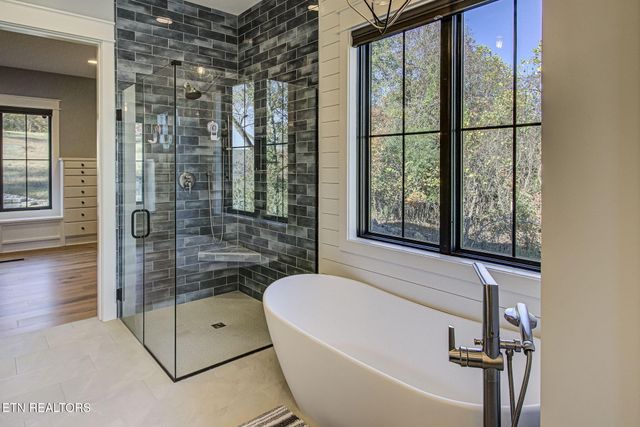 285 E Shore Drive, Rockwood, TN 37854