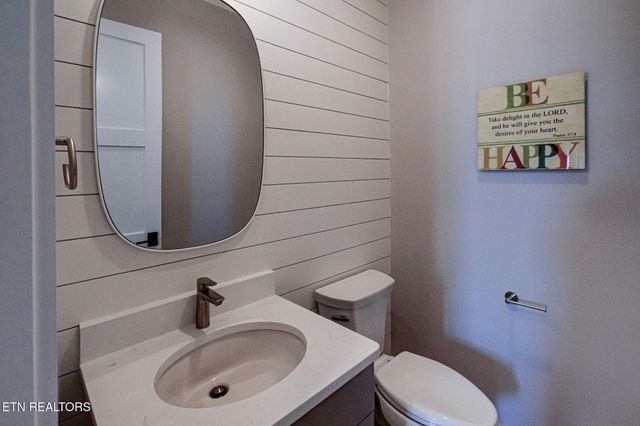 285 E Shore Drive, Rockwood, TN 37854