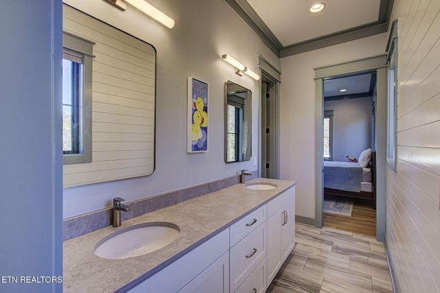 285 E Shore Drive, Rockwood, TN 37854