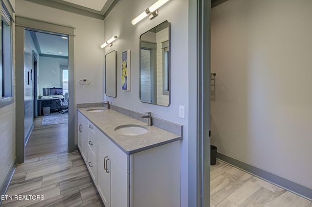 285 E Shore Drive, Rockwood, TN 37854