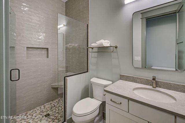 285 E Shore Drive, Rockwood, TN 37854