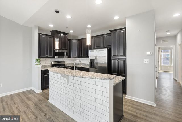 42565 BURBANK TER, Sterling, VA 20166