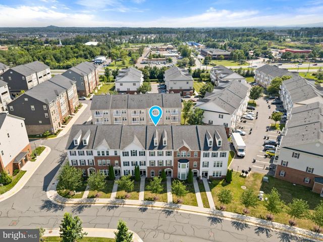 42565 BURBANK TER, Sterling, VA 20166