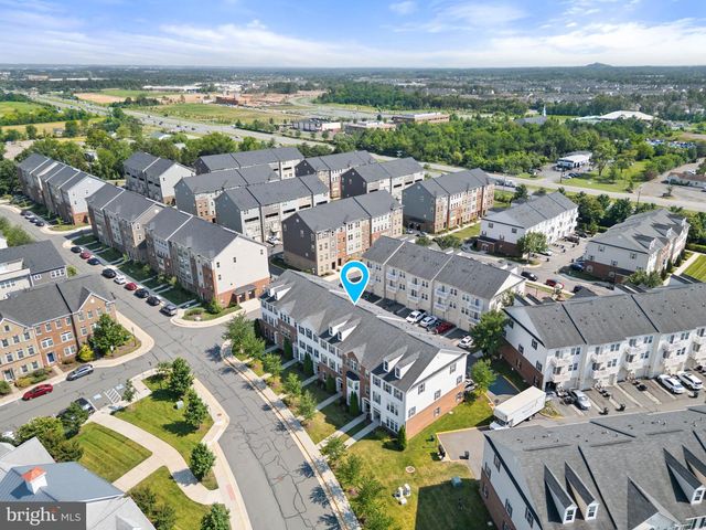 42565 BURBANK TER, Sterling, VA 20166