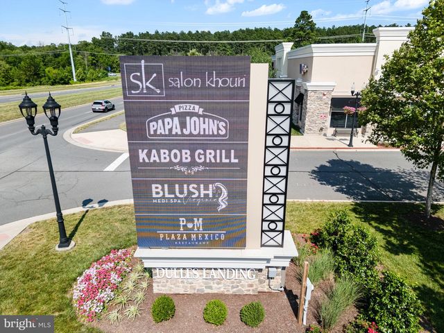 42565 BURBANK TER, Sterling, VA 20166